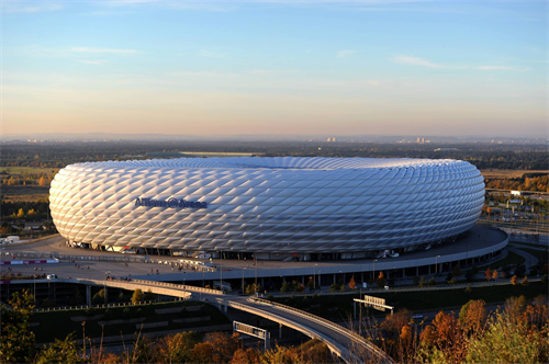 歐洲杯八強全部產生，1/4決賽對陣出爐，一起來看慕尼黑安聯球場